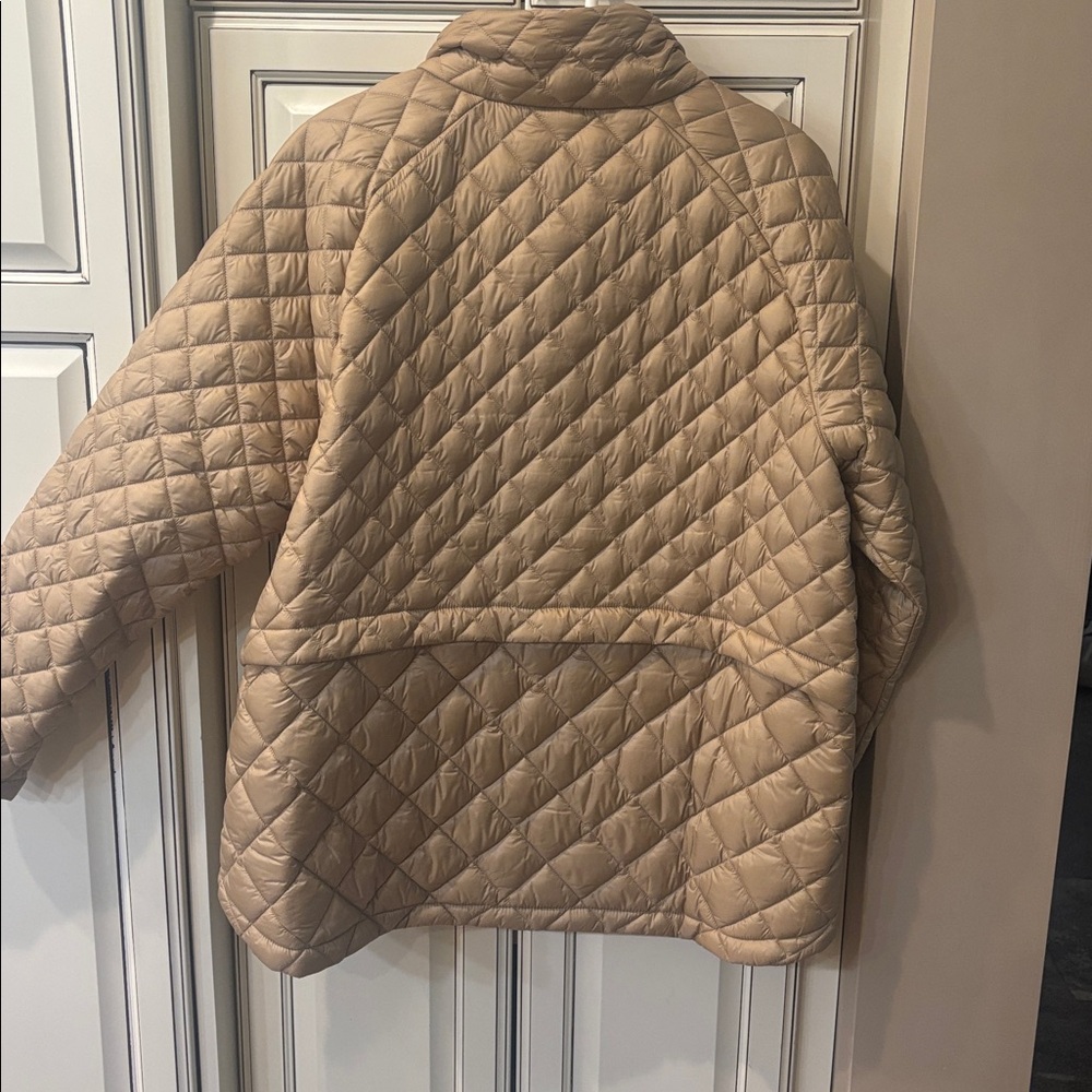 Athleta Beige Quilted Jacket - Picture 3 of 4